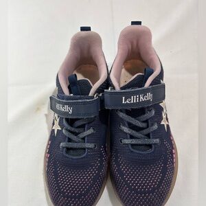 LelliKelly women’s Navy and Pink Star Sneakers Sz 8